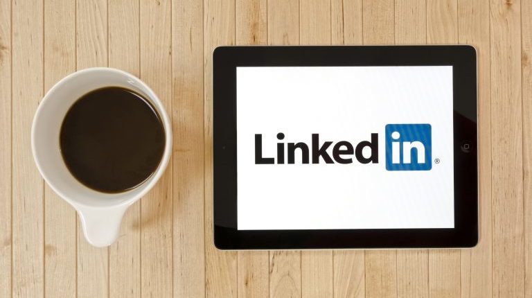 كيف تبني بروفايل قوي علي LinkedIn لينكدان ؟