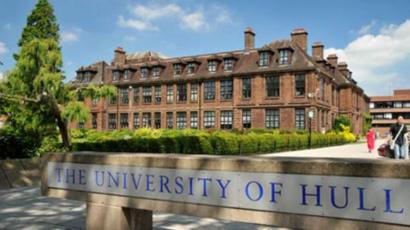 منحة جامعة هال بالمملكة المتحدة لدراسة البكالوريوس والدراسات العليا 2021