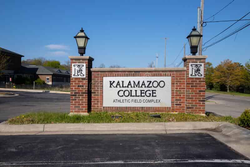 منحة Kalamazoo College لدراسة البكالوريوس في الولايات المتحدة الأمريكية 2021