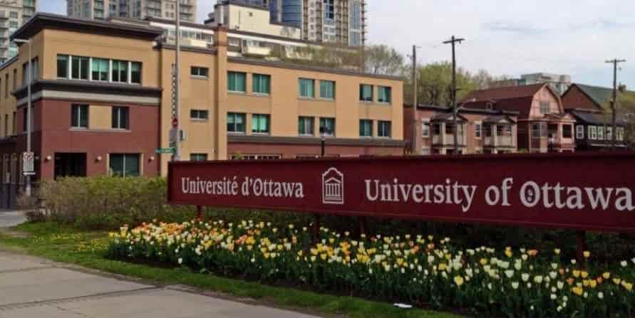 منح جامعة أوتاوا لدراسة البكالوريوس والماجستير في كندا 2021