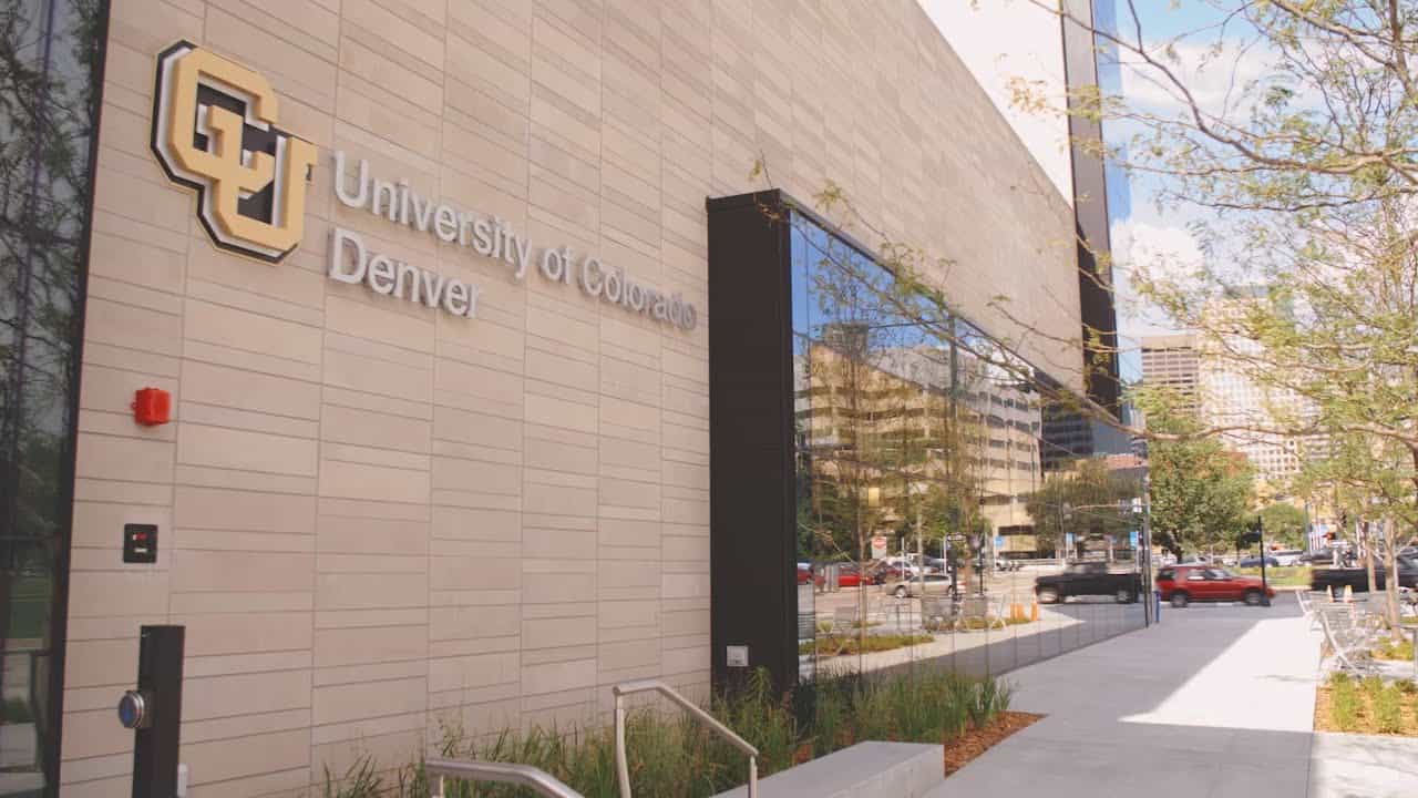 منحة جامعة كولورادو دنفر لدراسة البكالوريوس في الولايات المتحدة الأمريكية 2021