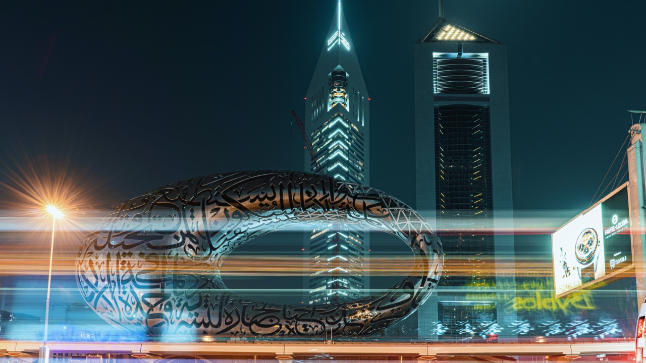 تأشيرة عمل في الإمارات في أحد الفنادق العالمية 1 تأشيرة عمل في الإمارات في أحد الفنادق العالمية