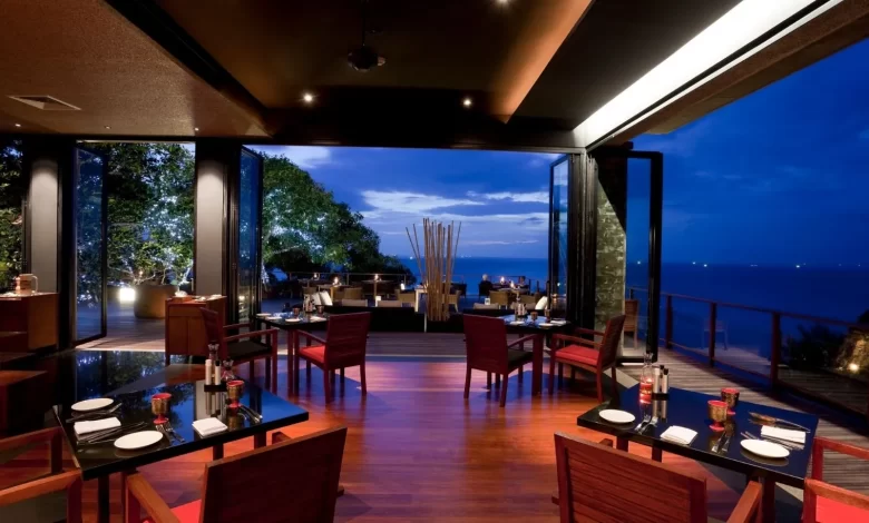 Job Opportunity for a Clubhouse Waiter 2